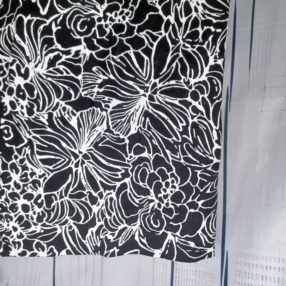 Talbots Floral Black and White Women's Pencil Preppy Skirt - Picture 9 of 12